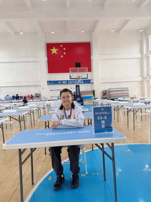 合影8月16日至8月26日,北京市少年宫航海模型小组教师带领9名学员前往